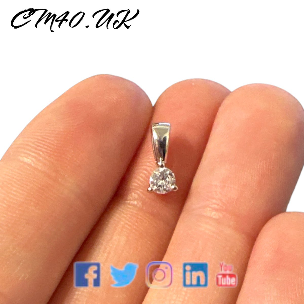 Lovely 9K white gold diamond pendant looking for its next home! Could you be the one? On our eBay now! #Diamonds #diamondpendant #jewelry #jewel #pendant
