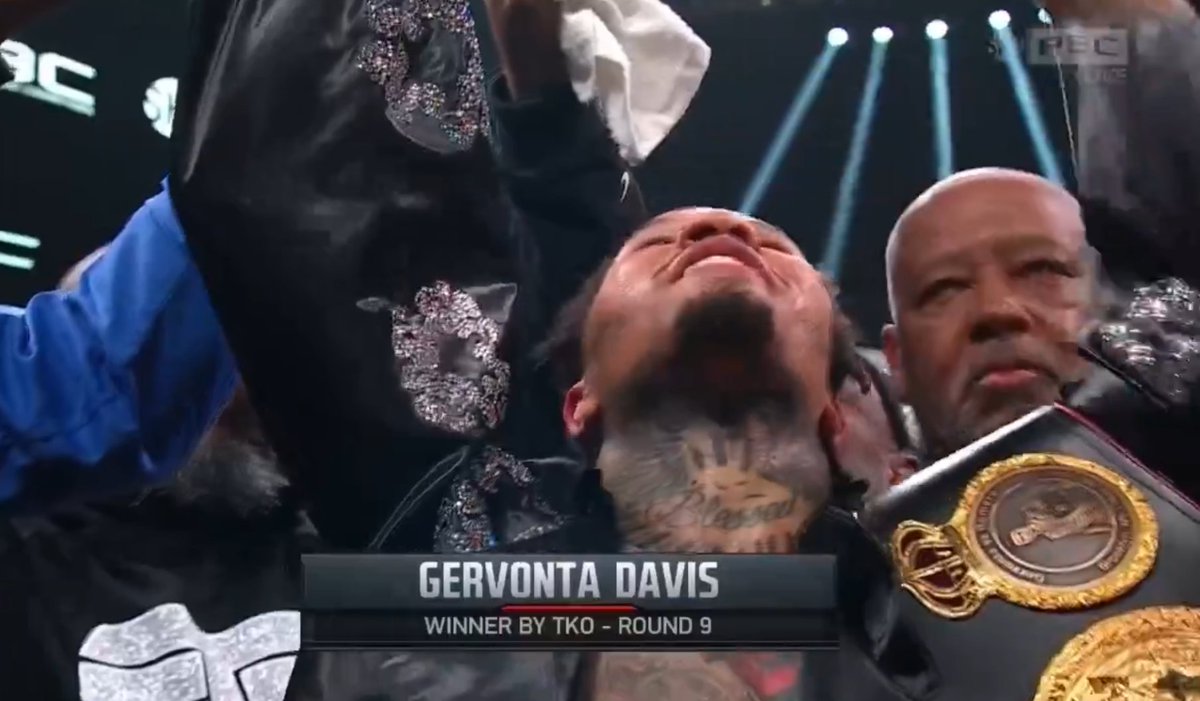 BleacherReport's tweet photo. Tank defeats Hector Garcia via TKO 🥊

Garcia retired on the stool in the in the 9th round after claiming he couldn't see https://t.co/06Inw5dX73