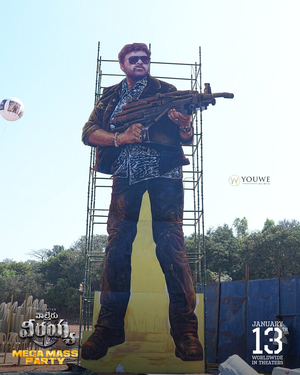 itz_Bhaskar's tweet image. Mass Moolavirat 
Our Boss @KChiruTweets  cutout @ Vizag AU Ground 
#PreReleaseEvent  
#WaltairVeerayya 💥💥