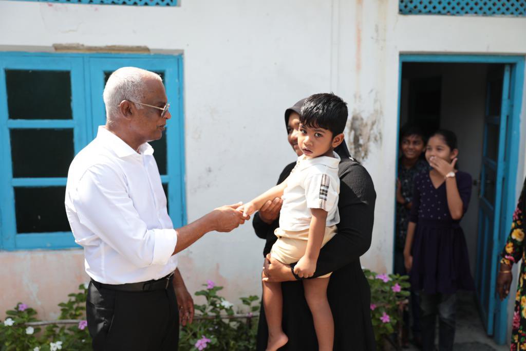 charly_thuthu's tweet photo. ނ.މިލަދޫ އުފަލުން ފޮޅިފައި، ލޯތްބާއި އިތުބާރު❤️💛

އިންތިހާ ބޯކޮށް ރައީސް އިބޫ އަށް އޮތް ތާއީދާއި ލޯބި🥰

#Miladhoo
#MDPKuriah #Ibu2023 https://t.co/g3GOfmBpv7