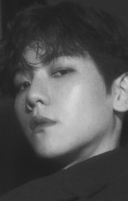 chapter519's tweet photo. THIS CHANYEOL WITH THIS BAEKHYUN 🖤 https://t.co/rl7qava1P6