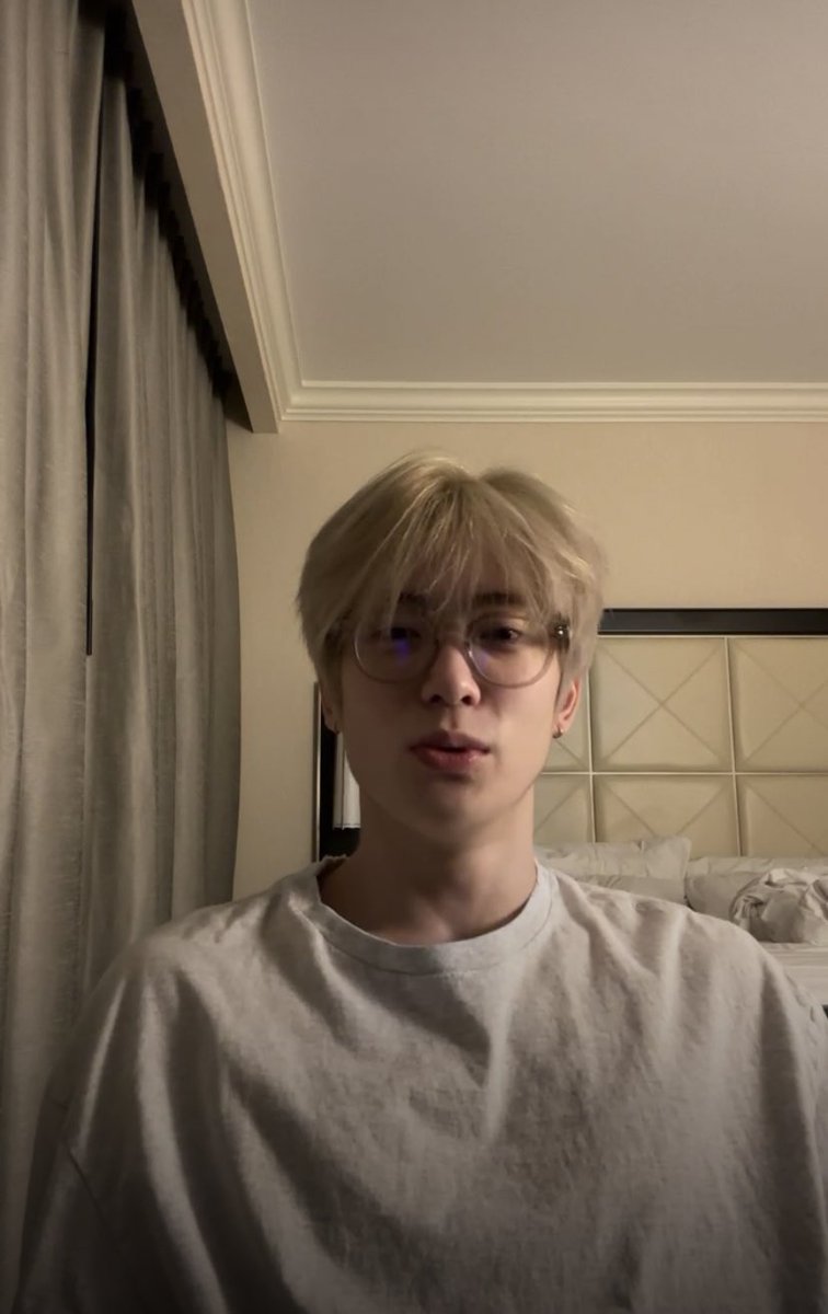 Jaejay_Mookrob's tweet photo. ลัดคิวพระแม่ลักษมีให้กูทีค่ะ I told you , I love you 🫠🥹

#JAEHYUN https://t.co/9ITxAI19Fj
