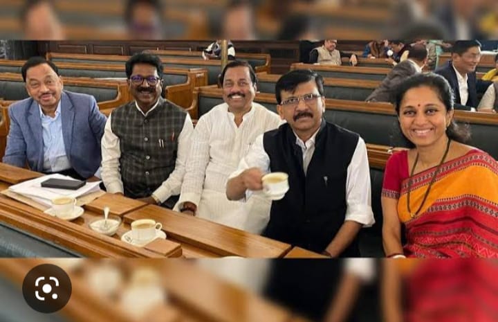 meNeeleshNRane's tweet photo. नारायण राणेंनी पक्ष सोडल्यापासून मी एकदाही त्यांना भेटलो नाही - संज्या राऊत

मग या फोटोमध्ये जो संज्या बसलाय तो तुझ्या बापाने दिल्लीमध्ये वेगळा जन्माला घातला होता काय. https://t.co/NwCPOrlNwU