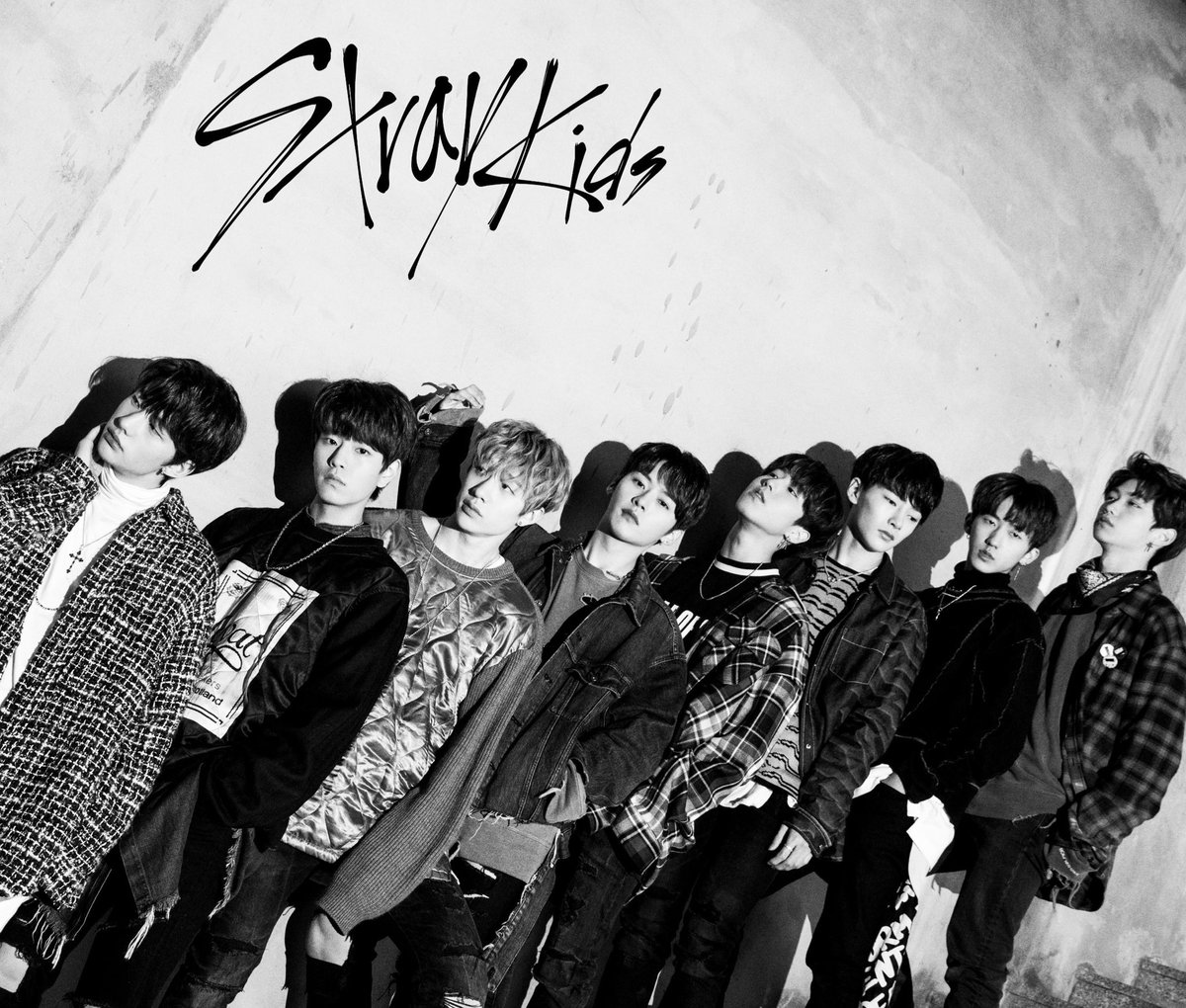 Стрей кидс hall of. Группа Stray Kids. Группа Stray Kids 2023. Обои kpop Stray Kids. Фон СКЗ СТРЕЙ килс.