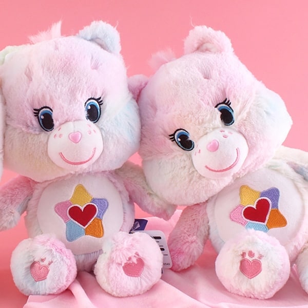 ponnulach's tweet photo. #มินมินเปิดเตลิดตาม #MinminBNK48 
เริ่มด้วย
#TrueheartBear นางสาวใจจริง
เปิดตัว 1987
สี: พาสเทลเรนโบว์ ตัวแทน ราศีมีน 
นิสัย:น่ารักใจดี, เอาใจใส่คนรอบข้าง, ไม่ยอมแพ้อะไรง่ายๆ, อ่อนโยนแต่ไม่อ่อนแอ
ชัดเลยทำไมมินมินเลือกตัวนี้ อ่อนโยนแต่ไม่อ่อนแอคือเธอโดยแท้ https://t.co/ITNvUST8kz