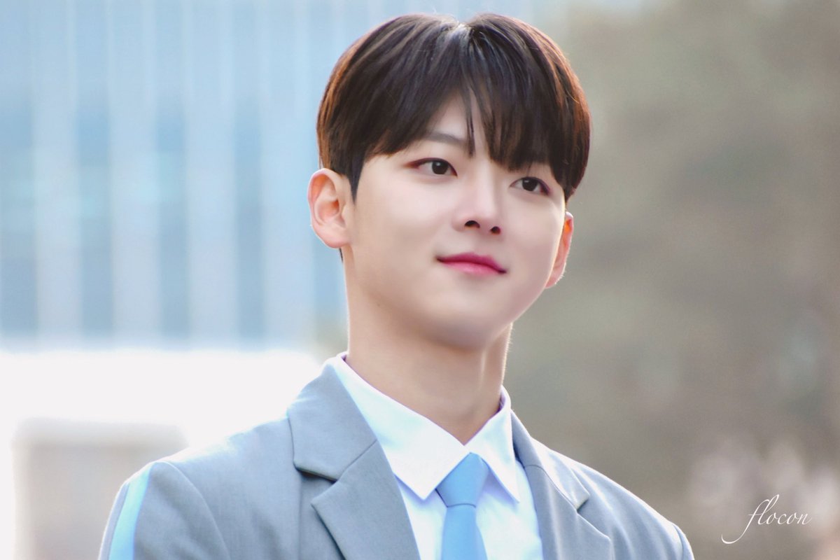 _fl0c0n's tweet photo. 230105 상암절

반가워요 내 주인공

#박도하 #BAKDOHA 
#보이즈플래닛 #BOYSPLANET https://t.co/qQZklchMRR