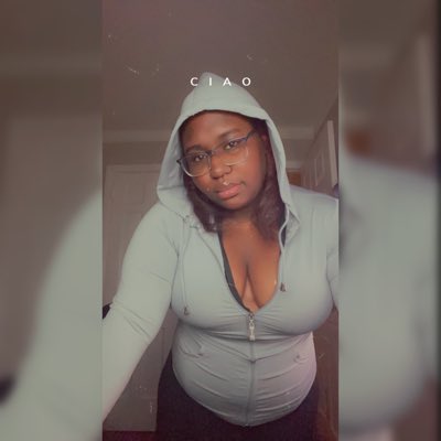 KandyKisses__'s tweet photo. #NewProfilePic https://t.co/ctYc0xVNEH