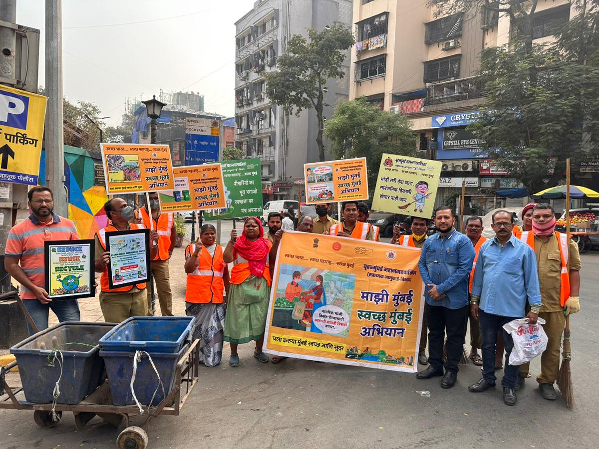 bycullaissue's tweet photo. Cleanliness Awareness Drive.
With @AAPKaImranMulla And his Team @aapkaHassanali https://t.co/OO5sUcnZpf
