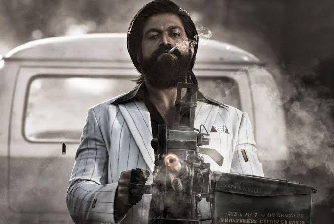 Samarth1623's tweet photo. Happy Birthday Yash.🎉🎂🎁🎊🥳 Waiting for Yash19 and the one and only KGF Chapter 3🙂😌 @TheNameIsYash 
#KGFChapter3 #YashBOSS #yashbirthday #Yash https://t.co/9U7wuAlqmQ