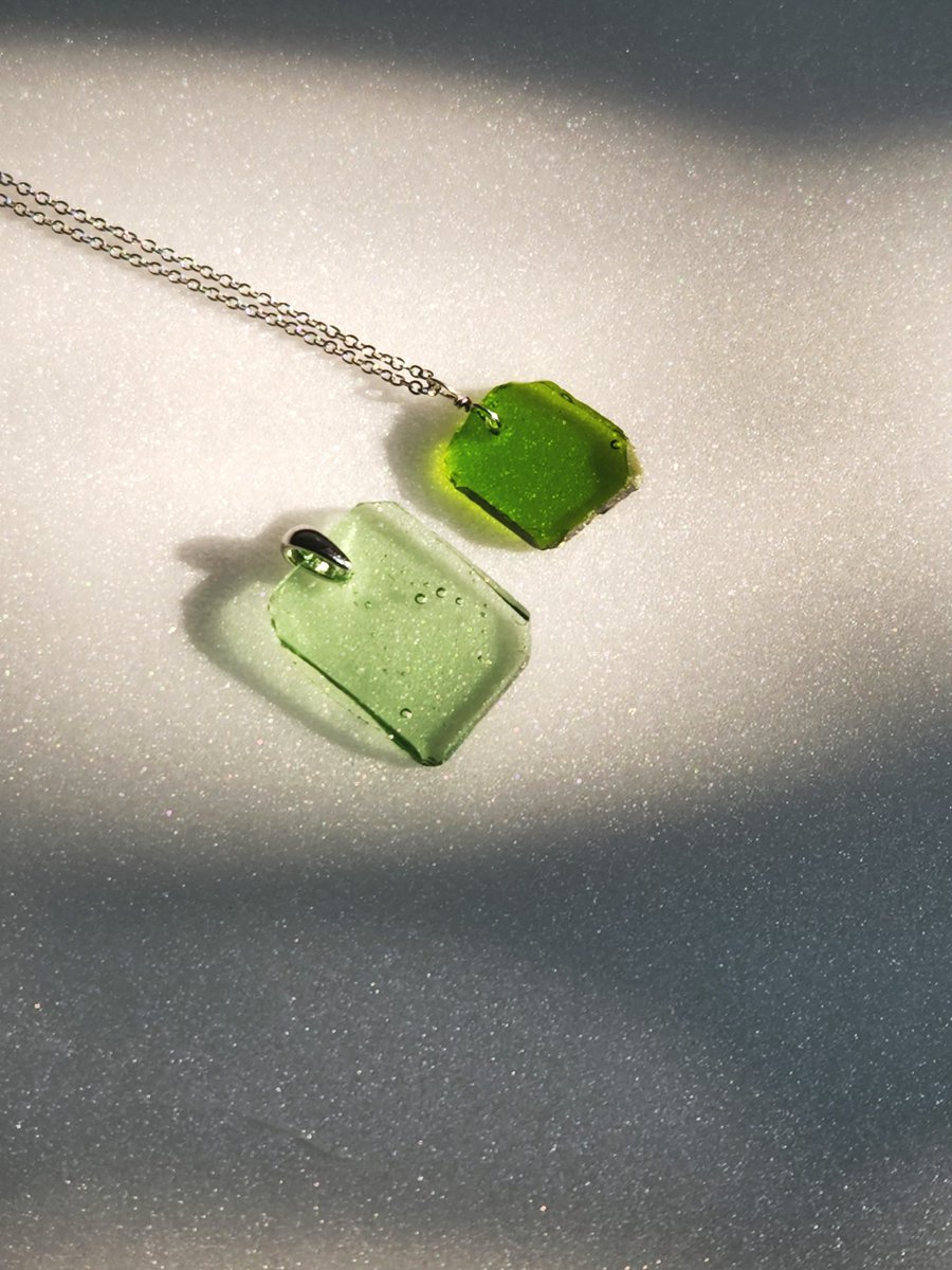 RT 부탁드립니다 ❣ 

저희 집 강강쥐 병원비에 보탬이 되기 위해 열심히 제작해봤습니다..🥲

유리바다 팬톤버전이며
커스텀도 가능합니다.

자세한내용은 링크 참고해주시고
관련 문의는 오픈채팅 부탁드려요⚘️

✔takemm.com/prod/view/15504

#디필리아