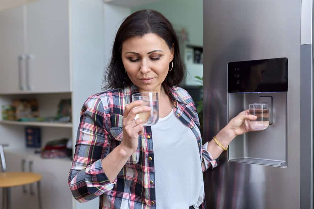 ShinyCleanKitch's tweet photo. Are Refrigerator Water Filters Necessary? (Fridge Water Systems Explained)
#fridge #refrigerator #waterfilter #cleanwater #filter #naturalclean #kitchen #cleaningup #cleaning #kitchencleaningtips
Read the full article
👇👇👇👇👇👇👇👇

https://t.co/XEHkArWwge https://t.co/gFQZFQ8YCW