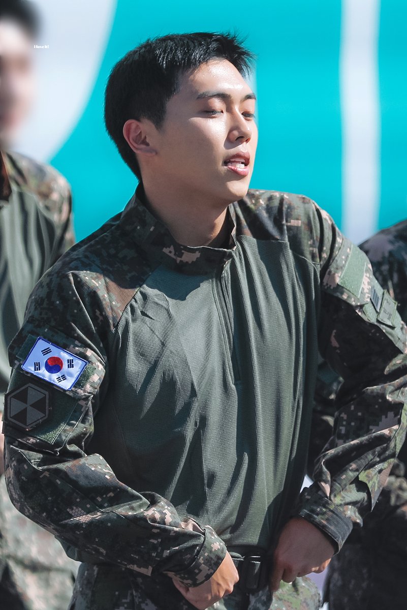 221022 계룡엑스포 #온앤오프 #엠케이 #박민균 #ONF #MK 

박상병 뭐하고 계십니까..? 보고 싶습니다.. (′д｀ )…彡…彡
