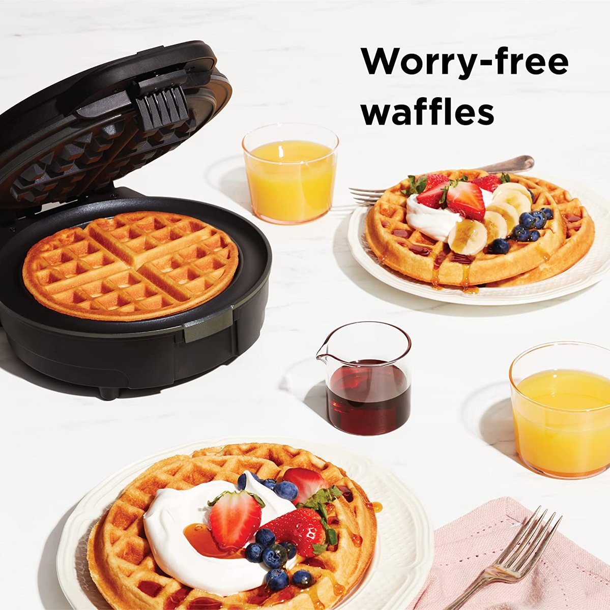 SKDitta's tweet image. #Chefman Anti-Overflow Belgian Waffle Maker w/Shade Selector, Temperature Control, Mess Free Moat, Round Iron w/Nonstick Plates &amp;amp; Cool Touch Handle, Measuring Cup Included, Black 

👉🙂amzn.to/3VUZpiY via @amazon
