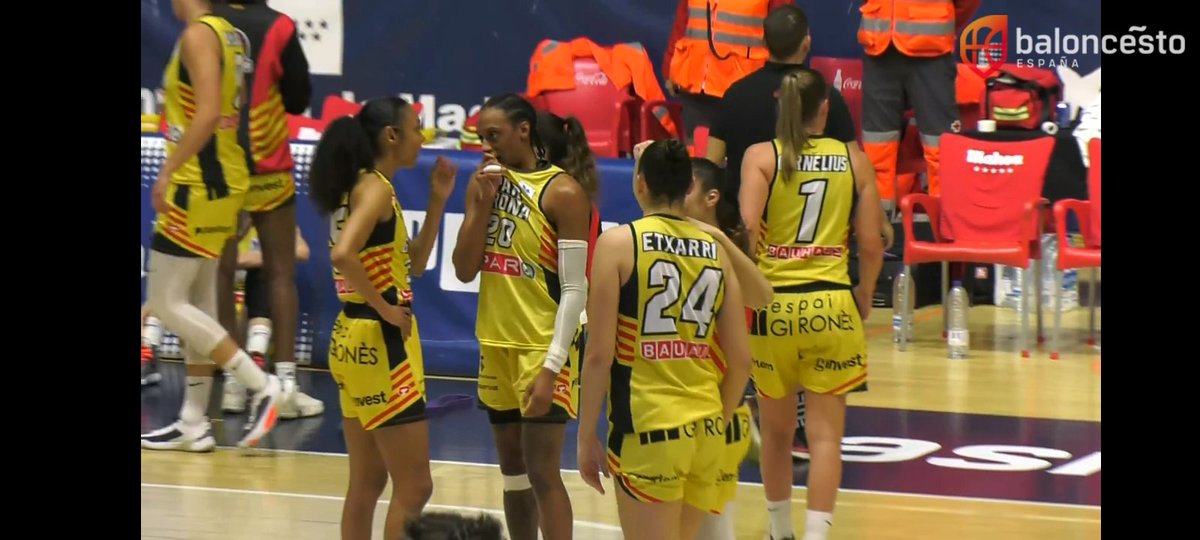 girUNIns🏀🎗 tweet media