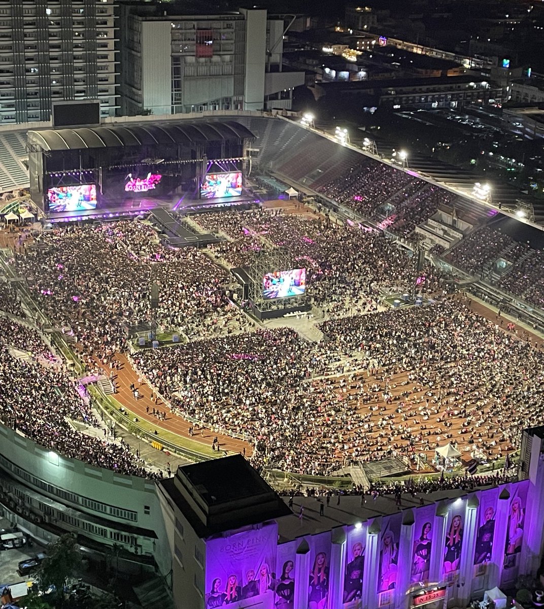 togejustvibin's tweet photo. Day 1 🔥             Day 2 🔥 https://t.co/gbJlhpV9hZ