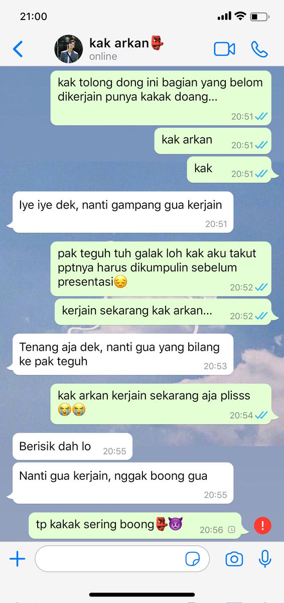 Hello_oFuture's tweet image. ; Bukan Gamers Idaman

"Kak arkan tuh kating ternyebelin" 
"Kerjain sekarang bagian kakak!"

"Iya nih gua kerjain dek"
"Sabar 1 game lagi"

—Jaemin Few Tweets AU
©Hello_oFuture