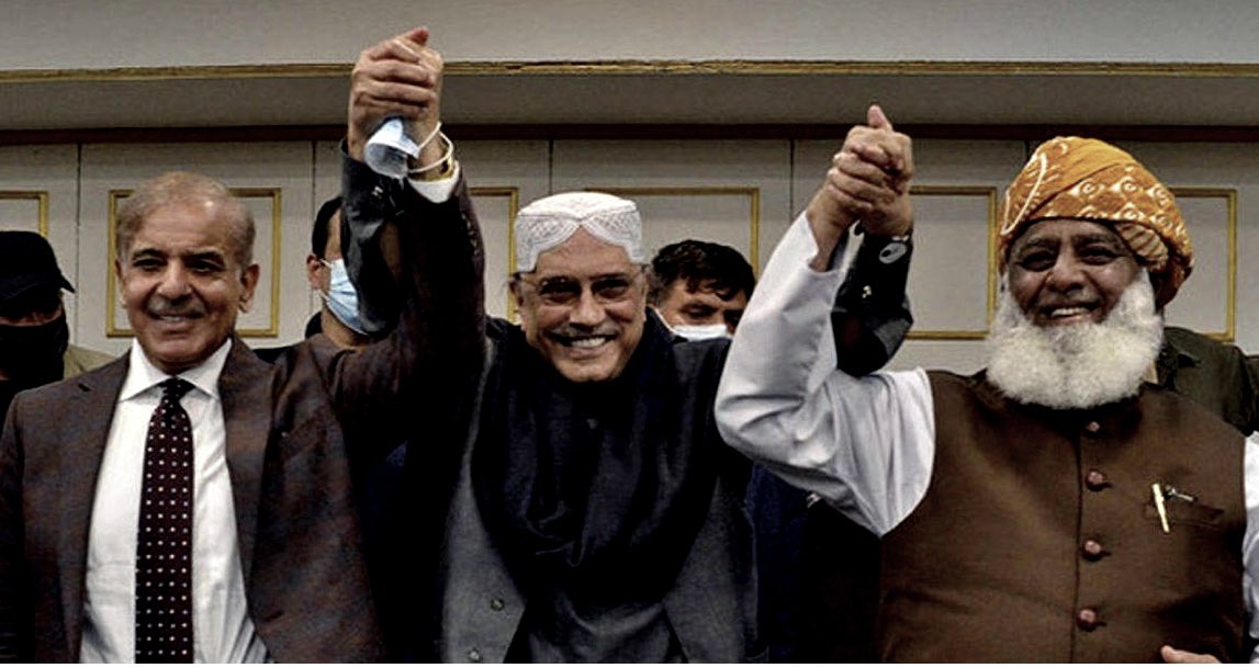 #PDM بنانااسکو ایلفی سے جوڑے رکھنا۔ امریکی لونڈی #غدار_فوج کی غداری کی نشانی کافی نہیں؟کیا ۲۵مئی کا ظلم بھی ان حرامزادوں کا معاف ہوگا۔ کیا۶% کی گروتھ سے - ۲% پے لانے والوں کو قوم معافی کریگی کیا اس #EastAmerica کمپنی میں کوئی اپنے خون کے ساتھ وفاداری کریگا یا سارے غدار ہو چکے ہیں