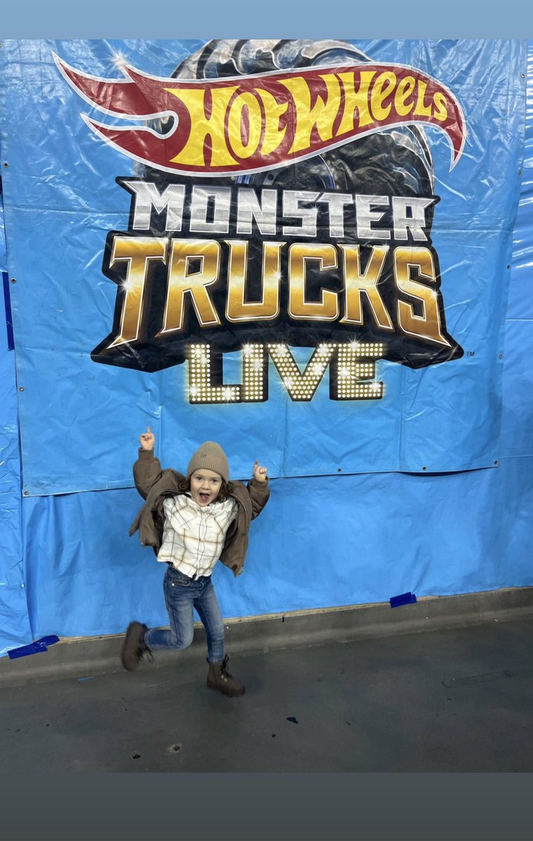 Amystweety's tweet photo. #hotwheelsmonstertruckslive https://t.co/d6bUhCAtxG