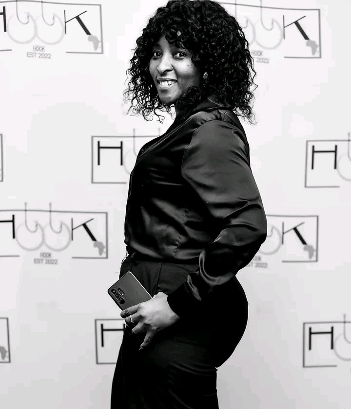 Hooksundays_za's tweet image. H💣💣K ALL BLACK PARTIES🎱🎱🎱

Your fav artist are comin soon....wait on it....

#issahookeffect
#hookgrowin
#Loadin