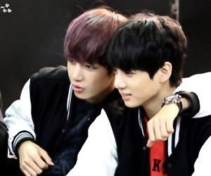 safetaekooki's tweet photo. mini taekook https://t.co/Rtlq3Qv0od