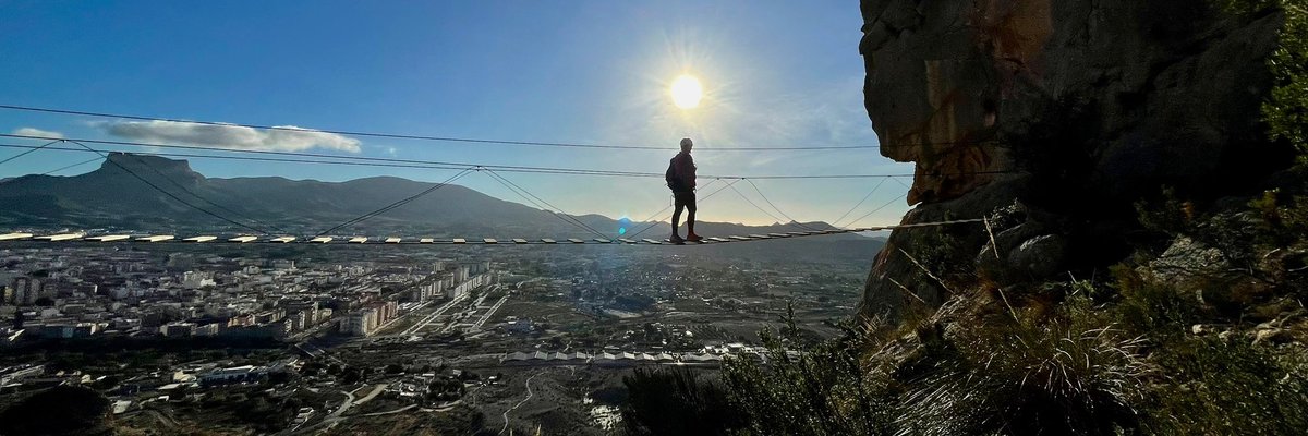 Paseo por el aire... #viaferrata #Elda #ferratadelbolón #vivireshoy