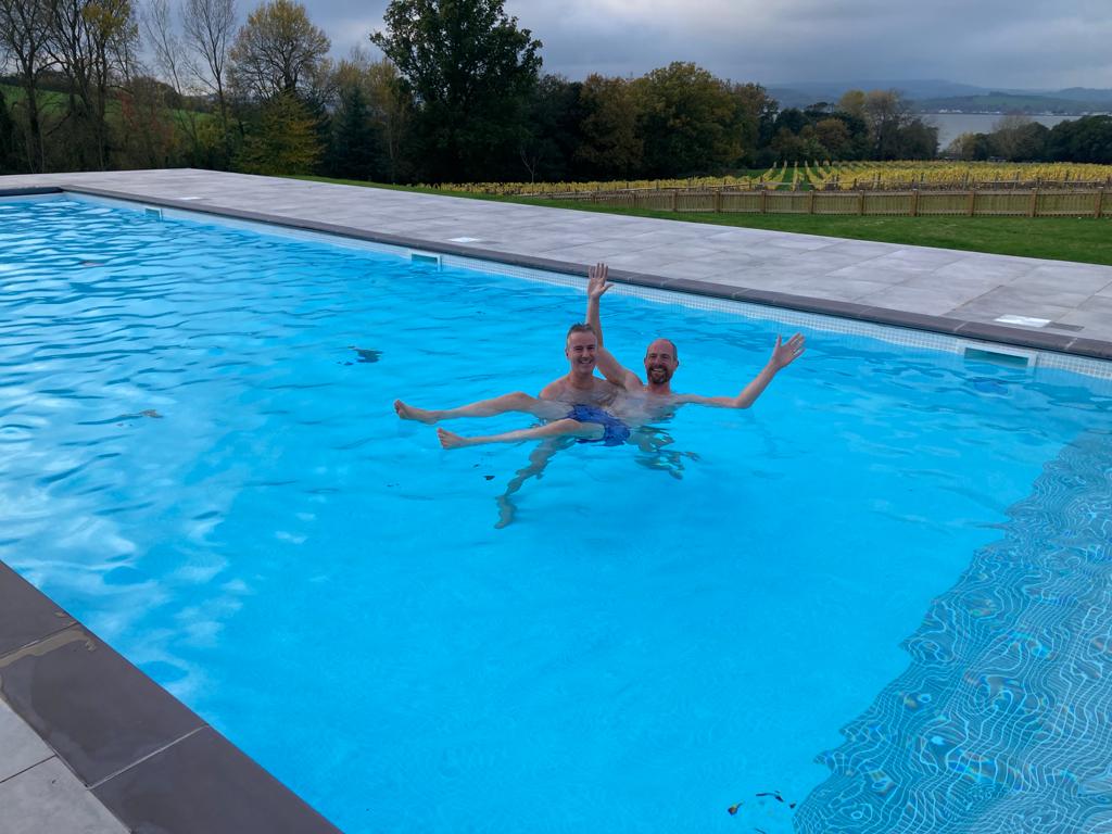 _StuartKerr's tweet photo. @TVsAndyClarke @Lympstone_Manor That pool is "refreshing" to say the least. Helps work up an appetite for the amazing food they serve. @Lympstone_Manor https://t.co/CphLTXf00l