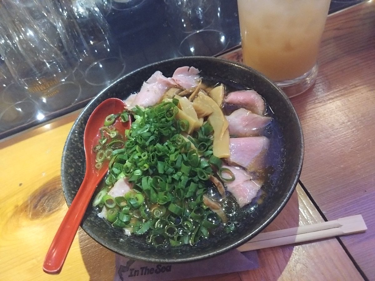 soma89607633's tweet photo. 何故かいちごパフェの写真消えててめっちゃショックやけどインザシー初めしてきた
隣の席やったモトブロガーさんたちと楽しく喋ったりして予定よりかなり長く居座ってしまった😅
@cubbu110 @InTheSea10 https://t.co/gCgkDkT57s