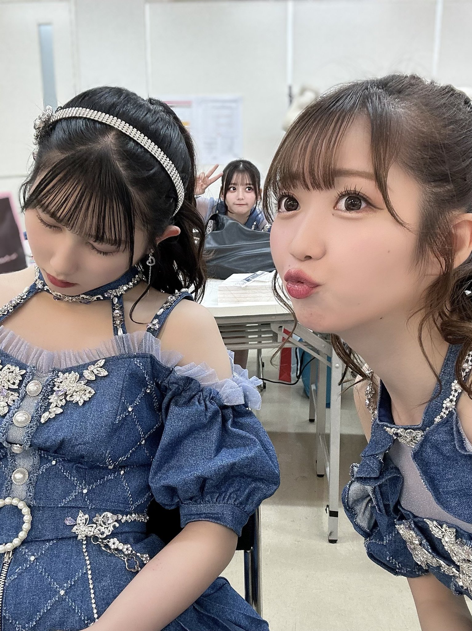 早い物勝ち！大谷映美里着用LIP SERVICEツイードリボンオフショルトップス LIPSERVICE ツイードリボンオフショルトップス ピンク - メルカリ