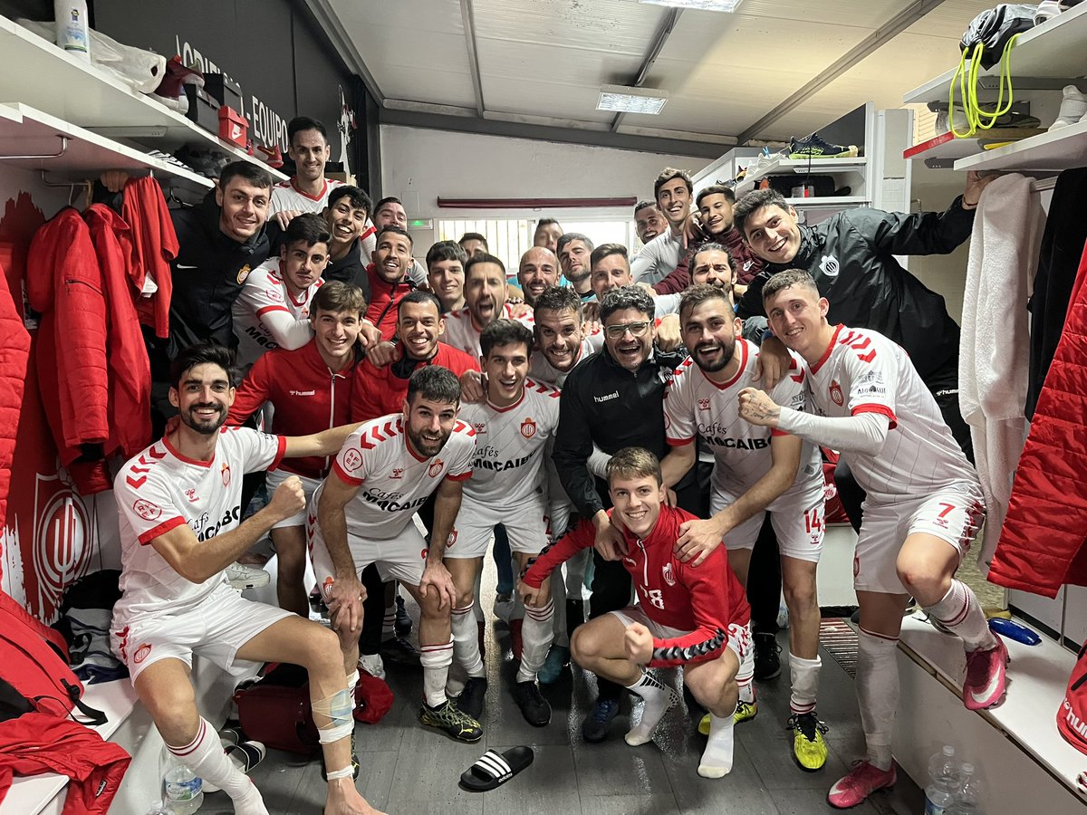 ¡𝐕𝐎𝐋𝐕𝐈𝐌𝐎𝐒 𝐀 𝐒𝐎𝐍𝐑𝐄Í𝐑!

#CDUtreraCádizMirandilla | 
#ConDerechoASoñar #ElValorDeLoNuestro