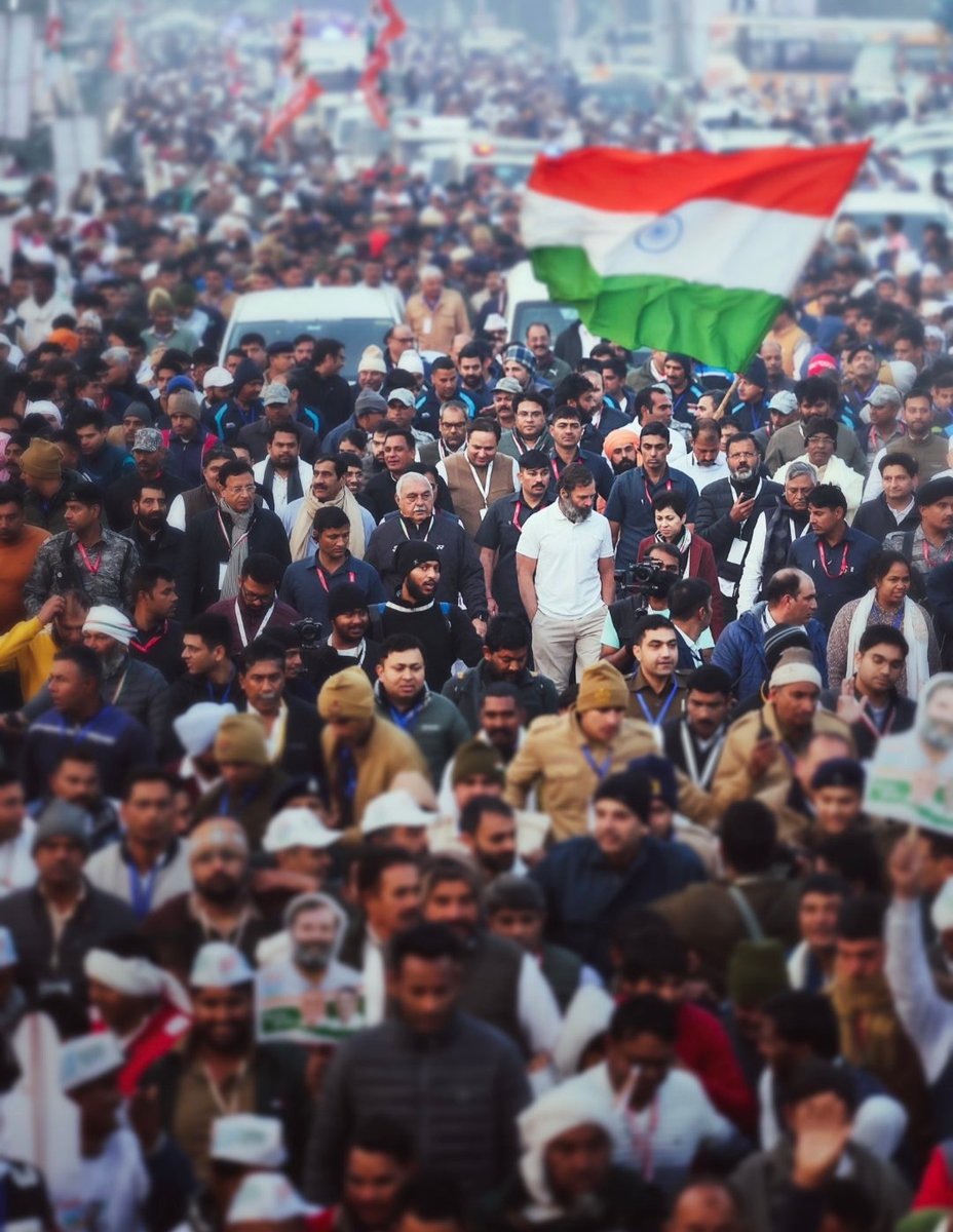 BSuhail1920's tweet photo. India's upcoming PM....
And Really You @RahulGandhi Deserve it....
#india #nationalcongressindia #Congress https://t.co/ygvSu57rBd