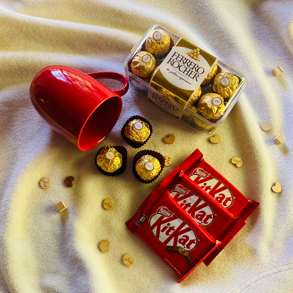 choco_insight's tweet photo. #valentines collection 🌹🌹 #porcelain cup + #chocolate 🎁🎁🎁
https://t.co/IYziX065dn
👉Pre order ur packages !!!
👉from LKR. 2000 onwards....
👉Island wide free 3 day delivery
#valentinesgift #valentines2023 #handcrafts #cadbury #MagicBox #FerreroRocher #giftsfromtheheart https://t.co/EvF1hPpSWB
