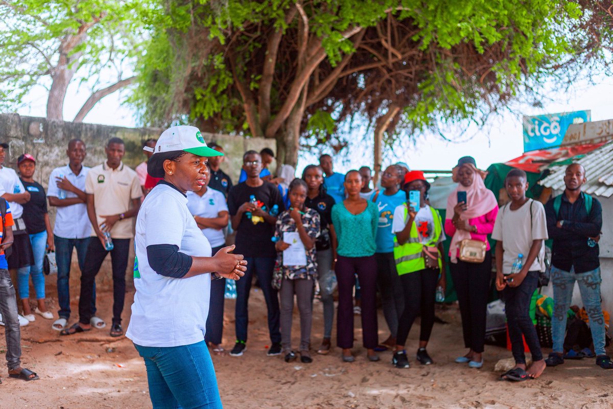Yesterday I had a chance to attend New beach clean up held at Kawe Beach Dar es salaam organized by <a href="/women_recycling/">The Women In Recycling Foundation</a> . It gave me good chance to have experience on waste management  and it was a good platform that made me get connected with environmental friend's
<a href="/ArenaRecycling/">arena recycling industry</a>
