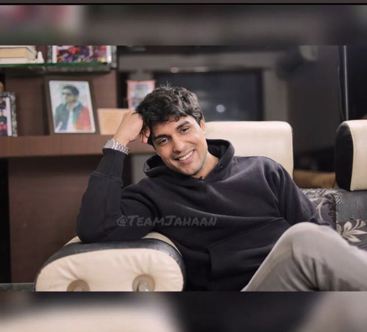 cutestbebo's tweet photo. #AnkitGupta is our shining star please bring him back as wildcard #BringAnkitBack
@ColorsTV #AnkitGupta #BB16
@EndemolShineIND @viacom18 @BiggBoss @NinaJaipuria @JessuGeorge @mnysha
@justvoot @AndhareAjit
@paliaf #PriyAnkit https://t.co/LcTAyWvlT5