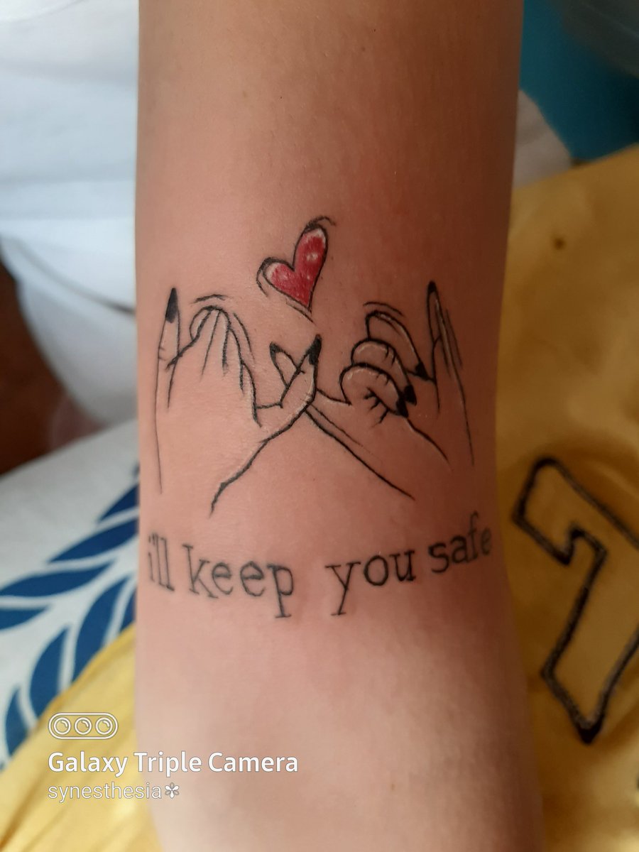 hey_itsmesynes's tweet photo. Friendship tats 🖤 https://t.co/Mn4CKIvHVK