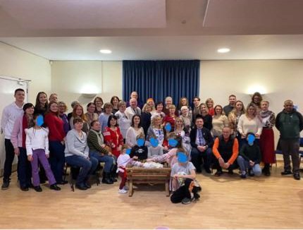 EpsomRotary's tweet photo. On Saturday 7th January Epsom, Ewell &amp; Ashtead Rotary Clubs with Epsom Refugee Network organised a Christmas celebration for local Ukrainian families enjoying food &amp; traditional  carols. Thanks 2nd Stonleigh Guides &amp; Epsom Leaders &amp; St Joseph's Church Epsom for the kind support. https://t.co/MLtKveAja8