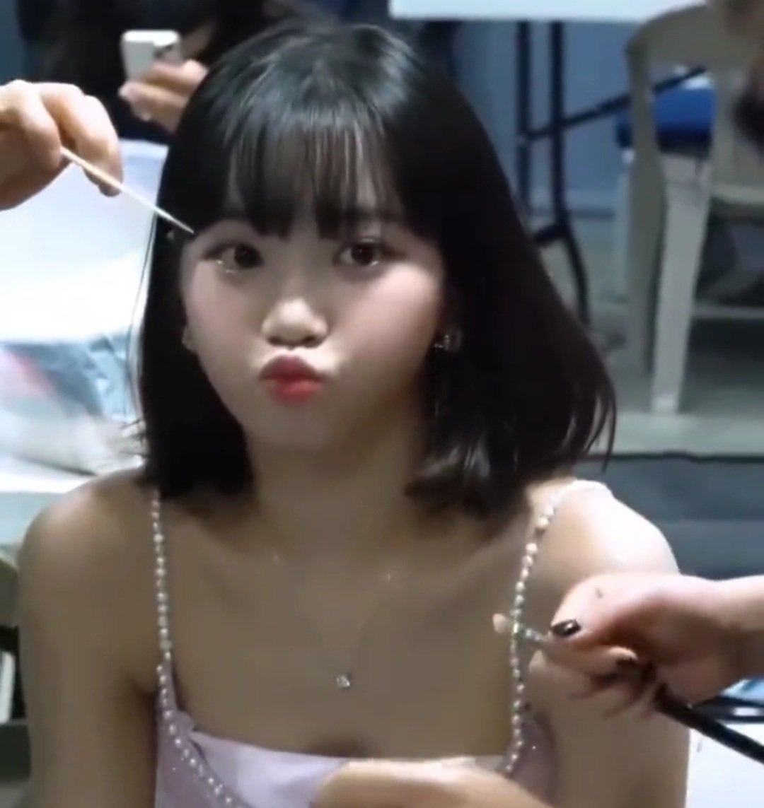 hourchaewon's tweet photo. https://t.co/pjUMsXrb5t