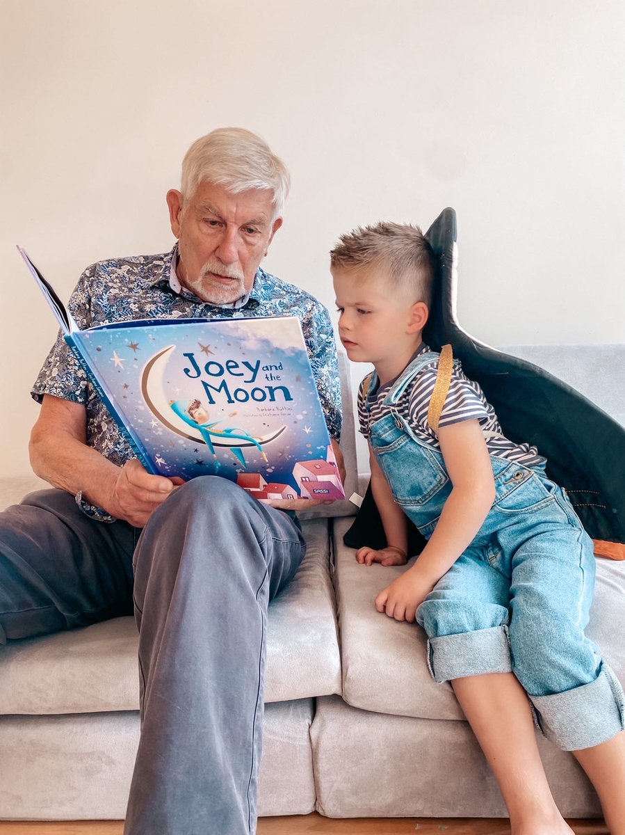 Axis_Toys's tweet photo. Reading together with children strengthens the relationship between adult and child, leading to a more secure attachment. 

Discover your childs next favourite read in our @sassi_junior book Corner https://t.co/DMV7b7HvAA https://t.co/MnQzJLZif6