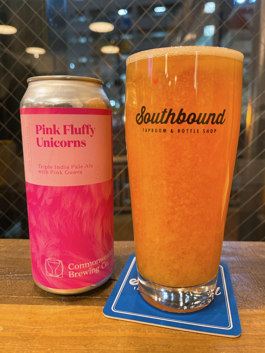 本日〆でござる。

『Pink Fluffy Unicorns』
Commonwealth Brewing Co. (@CWBrewCo)
Triple New England / Hazy IPA  ABV: 10%

Commonwealth Brewingさんの7周年ビア🍻
(個人の感想)はリプに
#craftbeer #クラフトビール #commonwealthbrewing #southbound #yokohama #横浜 #noge #野毛