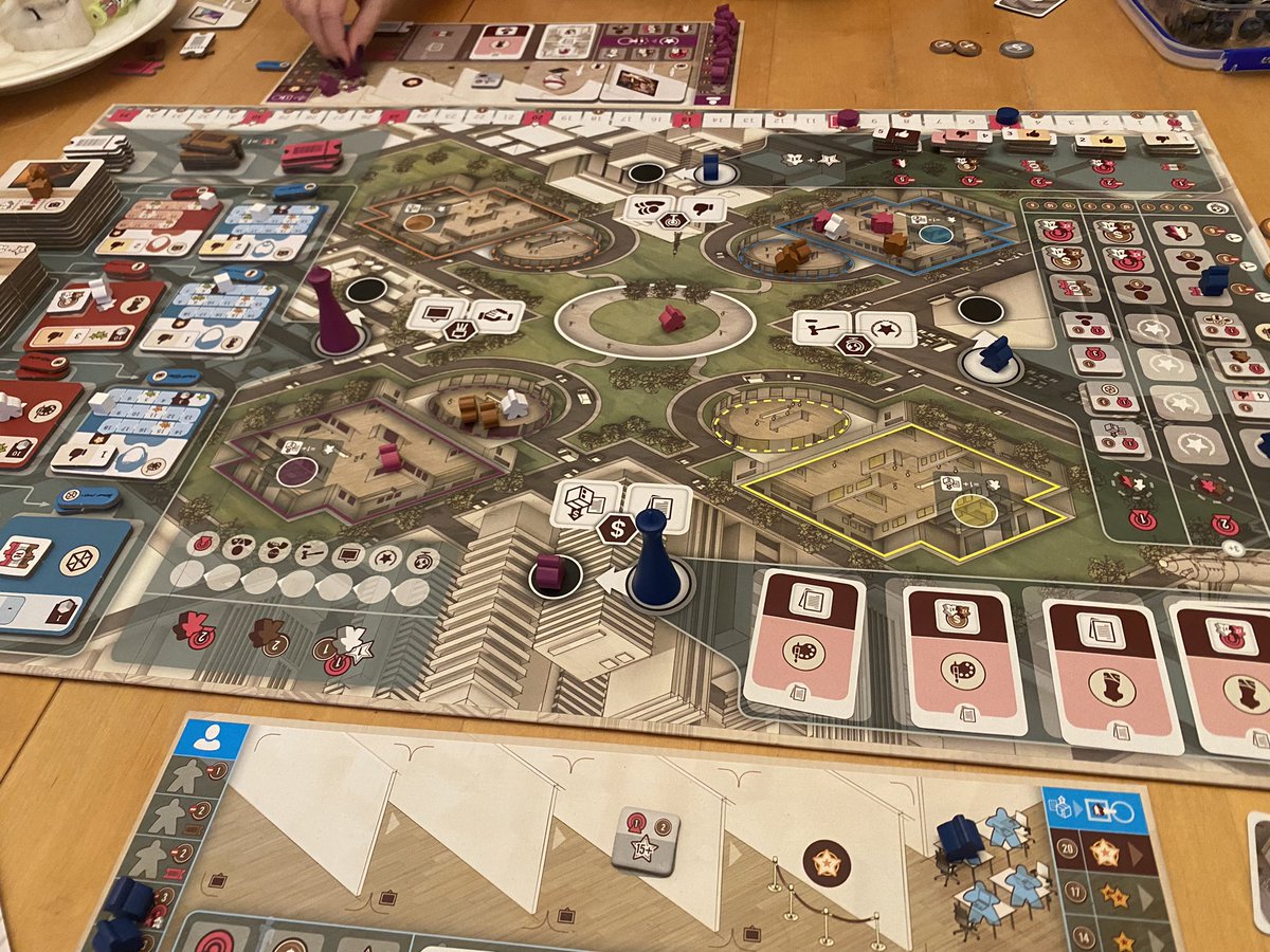 JohnoAvocado's tweet photo. Boardgame day yesterday! What a hoot 😄 https://t.co/rHSrRfO0NG