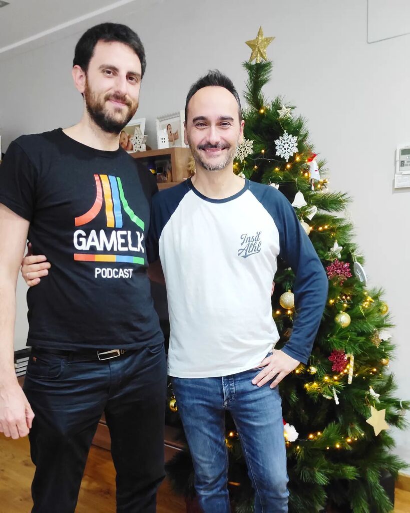 GAMELX's tweet photo. Está Navidad tuvimos otro reencuentro. Rode y Berni pudieron compartir un rato juntos con sus parejas, disfrutando de la compañía.
.
#Navidad #navidad2022 #amigos #friends #YoSoyGX #gentemaja #gentechachi #genteguay #gamelx #videojuegos #videogames #inst… https://t.co/r9fUpFmvuM https://t.co/bXF7RKb5xZ