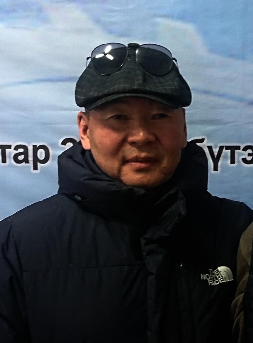 Инженер МӨНХБААТАР бүхнийг УТААГҮЙ ШАТААХ БОЛОМЖТОЙ ЗУУХ зохион бүтээж дэлхийн 74 орноос патент авч ГЕРМАНТАЙ САЯ ДОЛЛАРЫН ГЭРЭЭ БАЙГУУЛЖ ҮЙЛДВЭРЛЭХЭЭР БОЛЖЭЭ
Мөнхбаатар 20 жилийн хөдөлмөр зүтгэлээр бүтээсэн “Нүүдэлчин” зуухыг сонирхов  Тэр зуух  100 хувь утаагүй шаталт үүсгэх аж