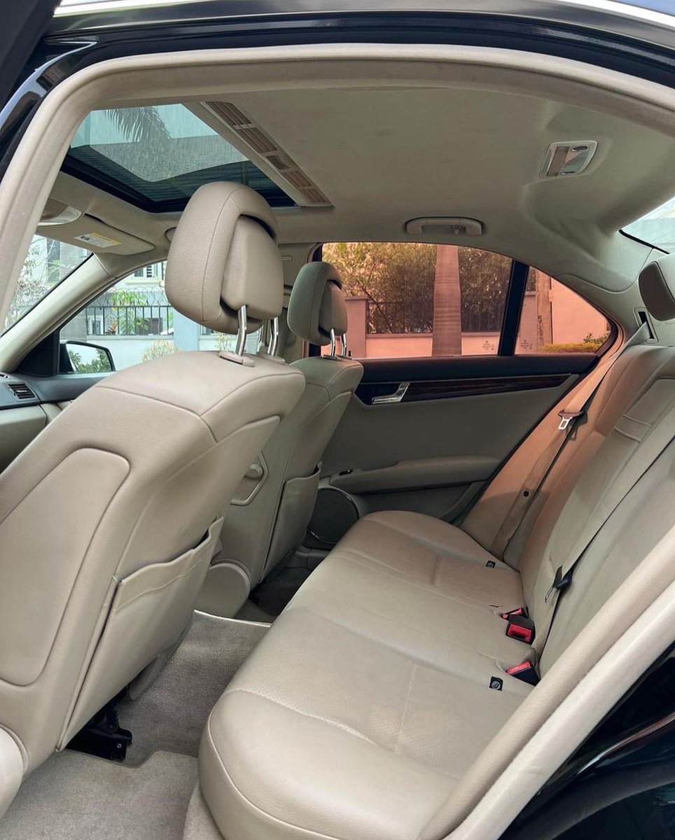 PHCIITYGARAGE's tweet photo. 2011 Mercedes Benz C300
Available 
₦6.8M https://t.co/9u0q1obS5k