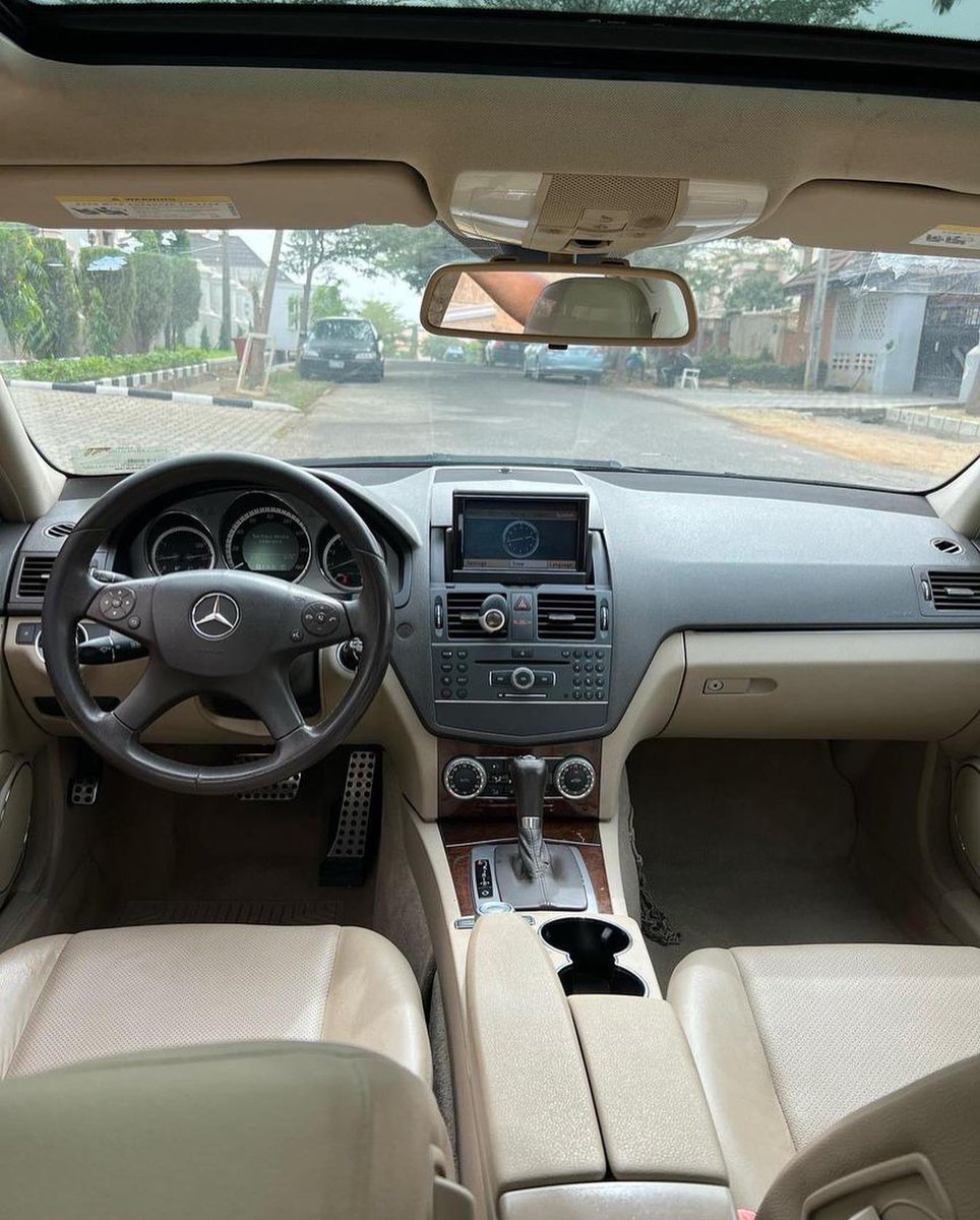 PHCIITYGARAGE's tweet photo. 2011 Mercedes Benz C300
Available 
₦6.8M https://t.co/9u0q1obS5k