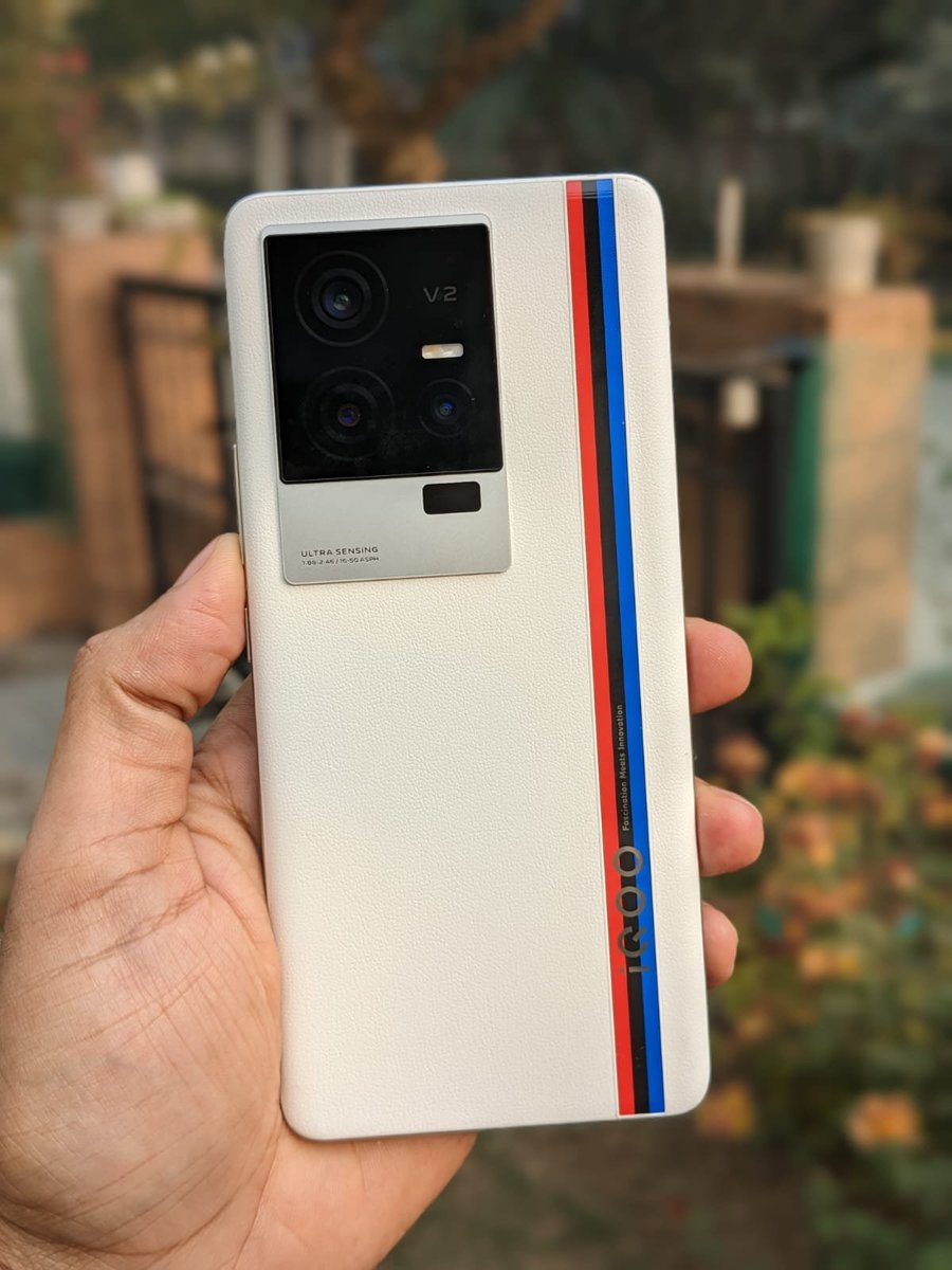 stufflistings's tweet photo. Today, I'm giving away the flagship #iQOO11 to the #stufflistingsarmy 😍
To win:
1. Retweet this tweet using #iQOO11 #iQOO11giveaway #iQOO11xstufflistings #winiQOO11
2. Answer some questions
3. Subscribe: https://t.co/GtWGev70Sz
4. Follow @nipunmarya &amp; @iqooind 
Happy winning ❤️ https://t.co/HC6vul35Qc