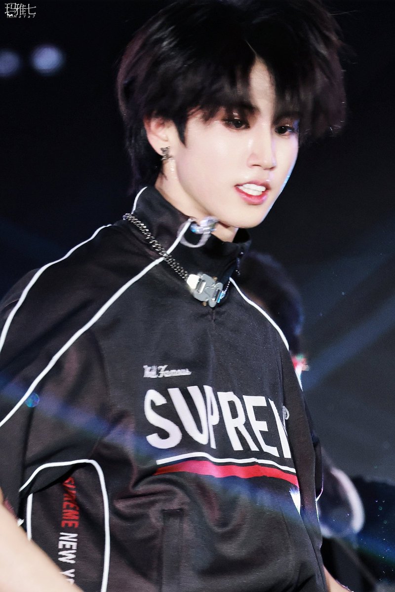 914maya7's tweet photo. 230107 골든디스크 GDA 
HQ
#한 #한지성 #HAN https://t.co/4rCtUbWERb