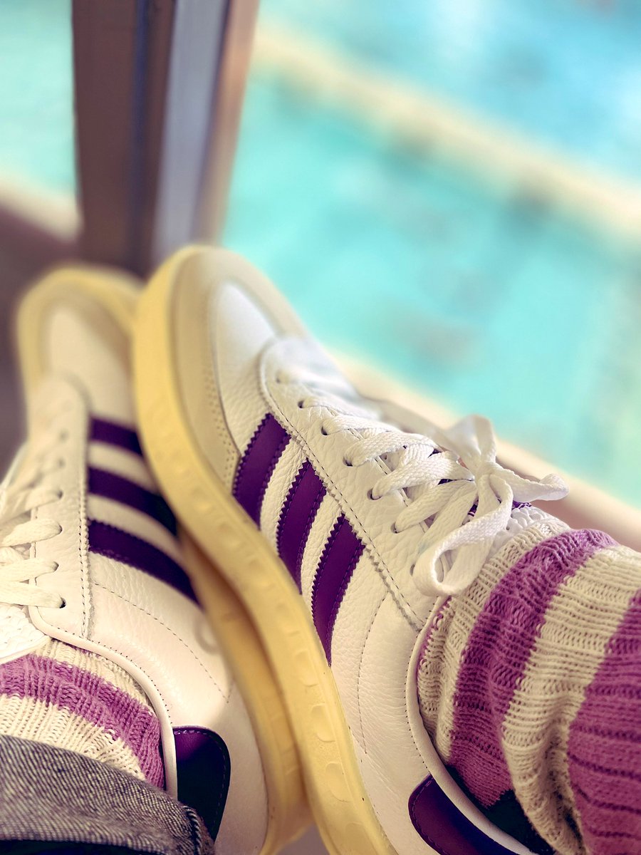 Hoodie1973's tweet image. Cheeky little 
#socksoutsunday 
#Swimminglessons 
#Noémie