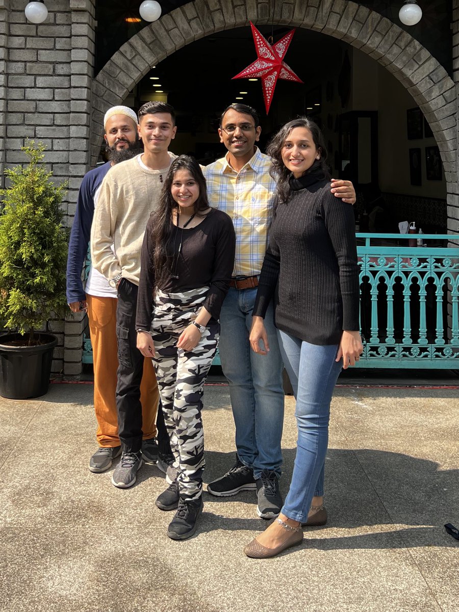 hasnainebrahiim's tweet photo. Met these lovely people.
Bahut Mazza Aya! ๐
#twitterclan https://t.co/GEhuRLJO2s