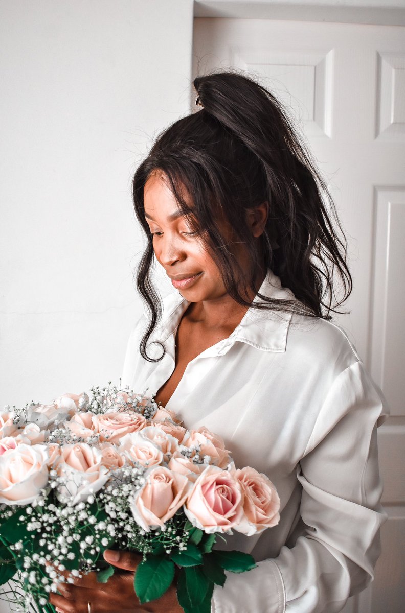 jessicaDlamini's tweet photo. Sometimes I need a moment to just bask in Gods love ✨💫💝 #Hello29 https://t.co/yGApCdHzyp