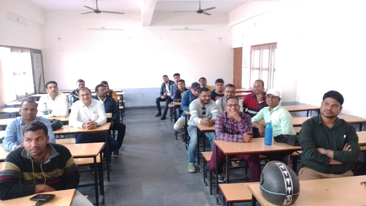 ब्रेकिंग न्यूज़......
छत्तीसगढ़ सर्व विभागीय संविदा कर्मचारी महासंघ की आगामी रणनीति हेतु बैठक जारी..
#संविदामुक्त_छत्तीसगढ़
#cgsanvidaniymitikaran 
<a href="/bhupeshbaghel/">Bhupesh Baghel</a> <a href="/TS_SinghDeo/">T S Singhdeo</a> <a href="/INCChhattisgarh/">INC Chhattisgarh</a> <a href="/amarjeetcg/">Amarjeet Bhagat</a> <a href="/MohanMarkamPCC/">MOHAN MARKAM</a> <a href="/brijmohan_ag/">Brijmohan Agrawal</a> <a href="/Chandrakar_Ajay/">Ajay Chandrakar</a> <a href="/OPChoudhary_Ind/">OP Choudhary</a> <a href="/IBC24News/">IBC24 News</a>
