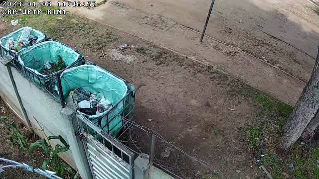 Perhaps time to look at some of our #talkingbins. Some pictures of them this morning. No dumping and no cleaning necessary.